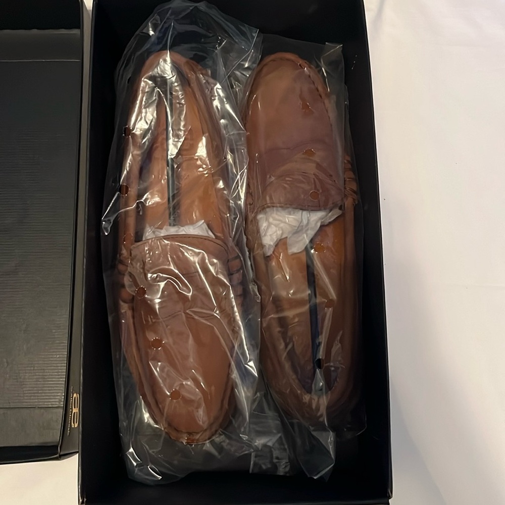 Allen Edmonds NEW in box Men’s Sequoia Brown Loafer 11D